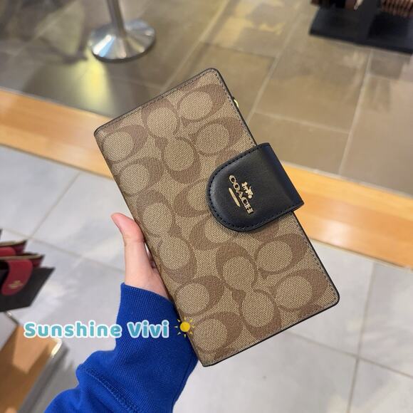 NWT COACH Tech Wallet in Colorblock Signature Canvas C2874 Gold/Tan/Black - Picture 1 of 5